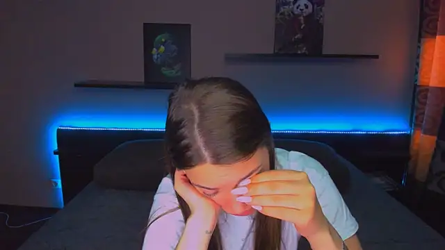 AlexaBarkley Adlı Modelin Canlı XXX Sohbeti