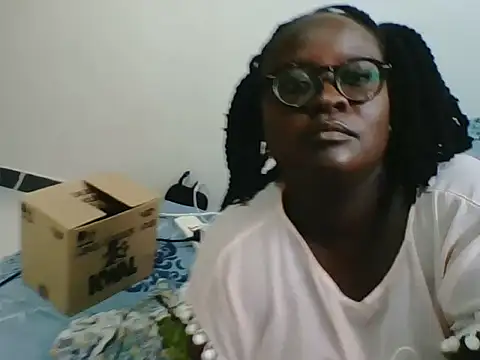 Hotwife8 Adlı Modelin Canlı XXX Sohbeti