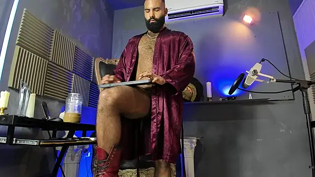 BeardAndrew: онлайн-секс-чат