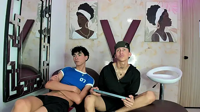 BOYS_PLAY élő XXX-chatje