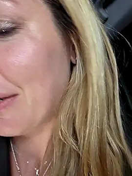 SheIsSomething Live XXX-chat