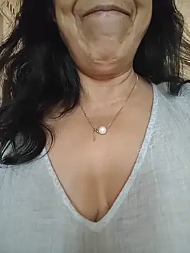 NakedMILFx's Live XXX Chat