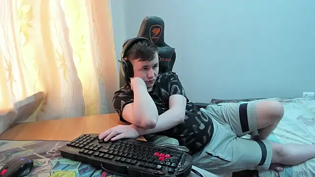 Show modela iliaskrislove na web-kameri