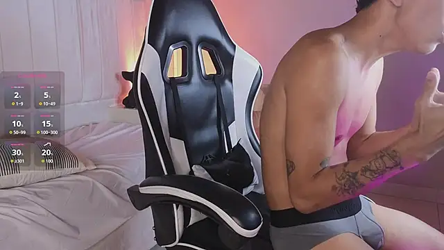 Rome_cortes Show in webcam