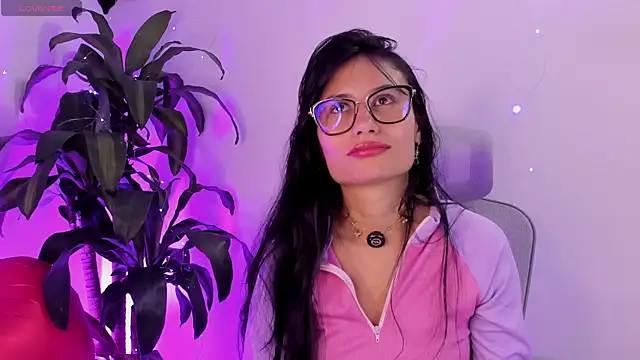 NayeCloud: онлайн-секс-чат