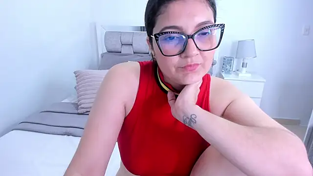 دردشة Camilaa_bueno الجنسية المباشرة