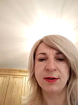 AhlyssaLove1155's Live XXX Chat