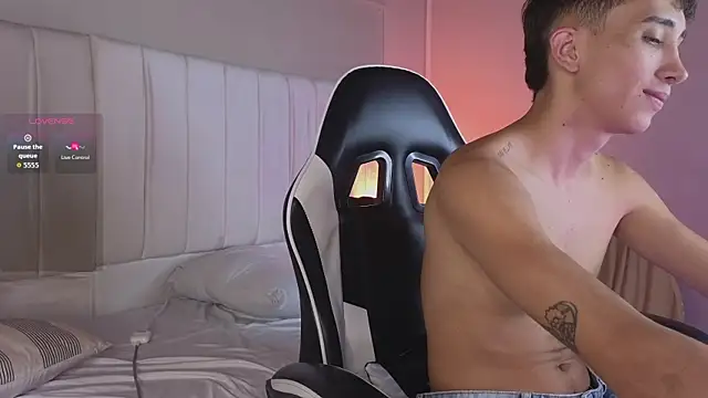 Rome_cortes élő XXX-chatje