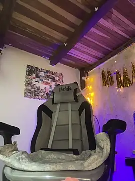 Sophia_Weest99 现场XXX聊天