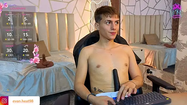 EVAN_TAY 在線直播表演