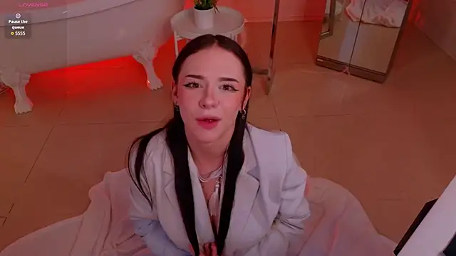 Adetta Chat XXX live