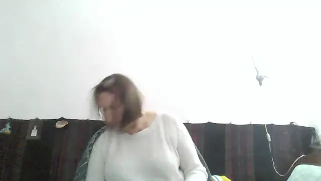 AnnaLive570's Webcam Show