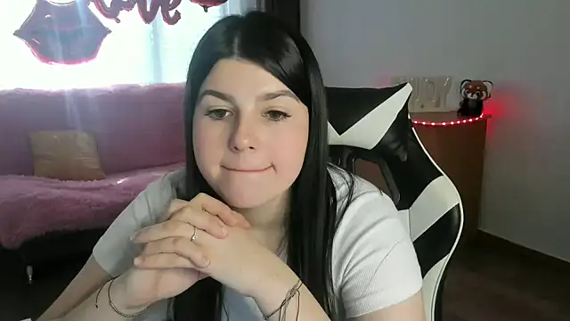 دردشة KisaModel الجنسية المباشرة