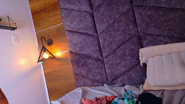 JenaCooper_ Adlı Modelin Canlı XXX Sohbeti