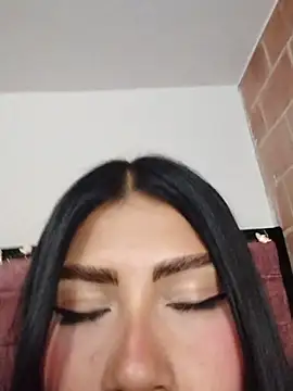 Kylie_brazt Adlı Modelin Canlı XXX Sohbeti