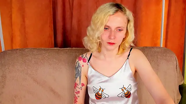 LikiLips' Live XXX Chat