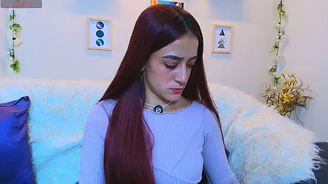 ViolethRosse Adlı Modelin Canlı XXX Sohbeti