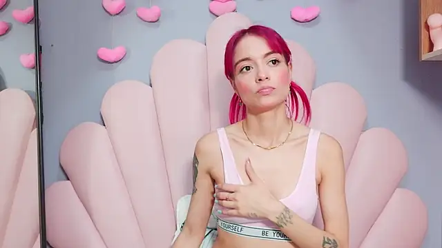 luci_miller Adlı Modelin Canlı XXX Sohbeti