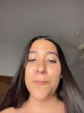 Nhefertary Adlı Modelin Canlı XXX Sohbeti