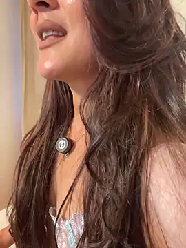 SiennaRosse 现场XXX聊天