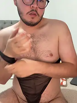 SubBoy_bear Webcamshow