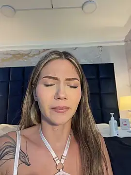 EmmaJhoons' Live XXX Chat