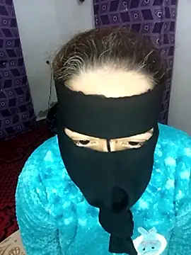 sex69soltana Adlı Modelin Web Kamerası Şovu