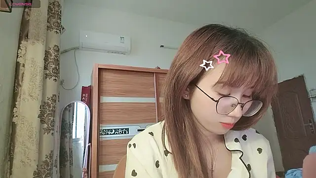 Chatroom XXX en direct de Lili_666