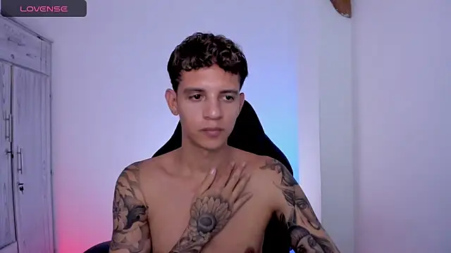 Онлайн чат XXX tylernova