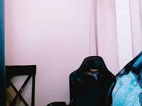 bigcock_sassy69 webkamerás műsora