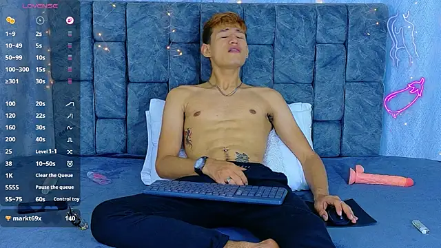 NicolasTorrez 即時 XXX 聊天