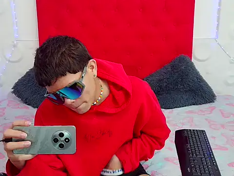 bros2026n Webbikameraesitys