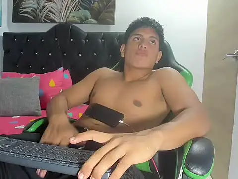 Chat XXX en directo de magnust_miller_