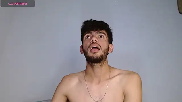 bear_97s Adlı Modelin Web Kamerası Şovu