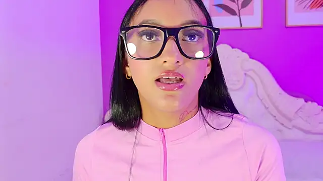 SamantaKane Adlı Modelin Canlı XXX Sohbeti