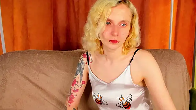 LikiLipsn Live XXX chat