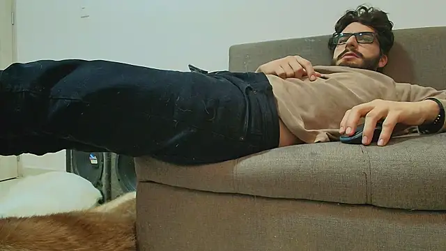 Czat XXX na żywo – thomas_gun