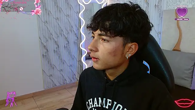 osamu_tay's Live XXX Chat