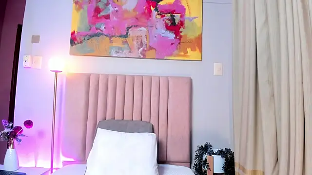 SofiHudson Adlı Modelin Canlı XXX Sohbeti