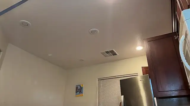 Cum2Charm's Webcam Show