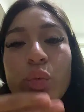 Вебкам-шоу LuceroRm