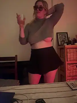 Granlady7 élő XXX-chatje