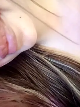 reem_699 Show in webcam