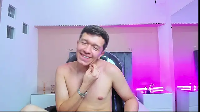 Pokazy przed kamerką – ken_col