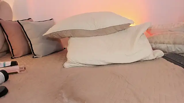 _luuciana_'s Live XXX Chat