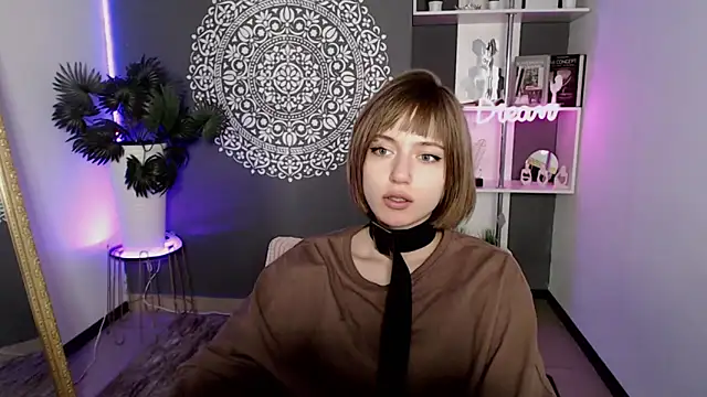 EchoScribe Adlı Modelin Canlı XXX Sohbeti