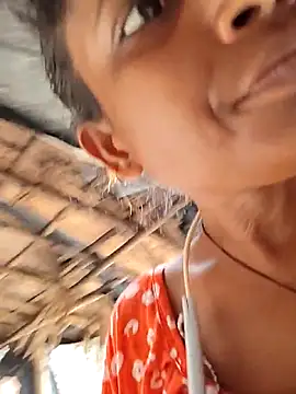 Sweet-runi Chat XXX in diretta