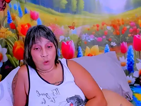 Chat +18 de indianroxy ao vivo
