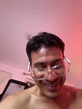 Chat XXX en directo de TavoHot_