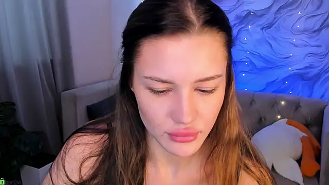 Aria_Mila Chat XXX in diretta